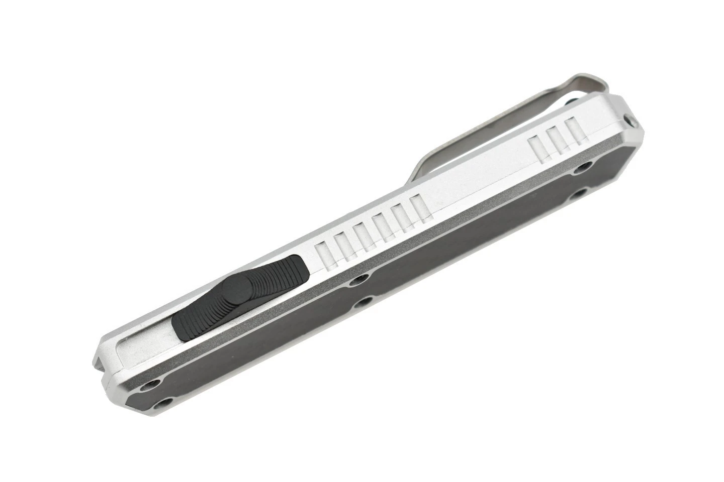 Golgoth G11BS6 Silver. Couteau Automatique OTF Lame Double Tranchant Avec Serrations En Acier D2 Manche Aluminium Silver Et Fibre De Carbone 5 Golgoth G11BS6 Silver. Couteau Automatique OTF Lame Double Tranchant Avec Serrations En Acier D2 Manche Aluminium Silver Et Fibre De Carbone – Image 3