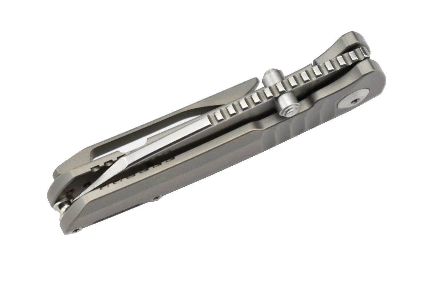 Kizer Ki2531A1 Shard Par Dirk Pinkerton Lame Acier S35VN Manche Titane 8 Kizer Ki2531A1 Shard Par Dirk Pinkerton Lame Acier S35VN Manche Titane – Image 6