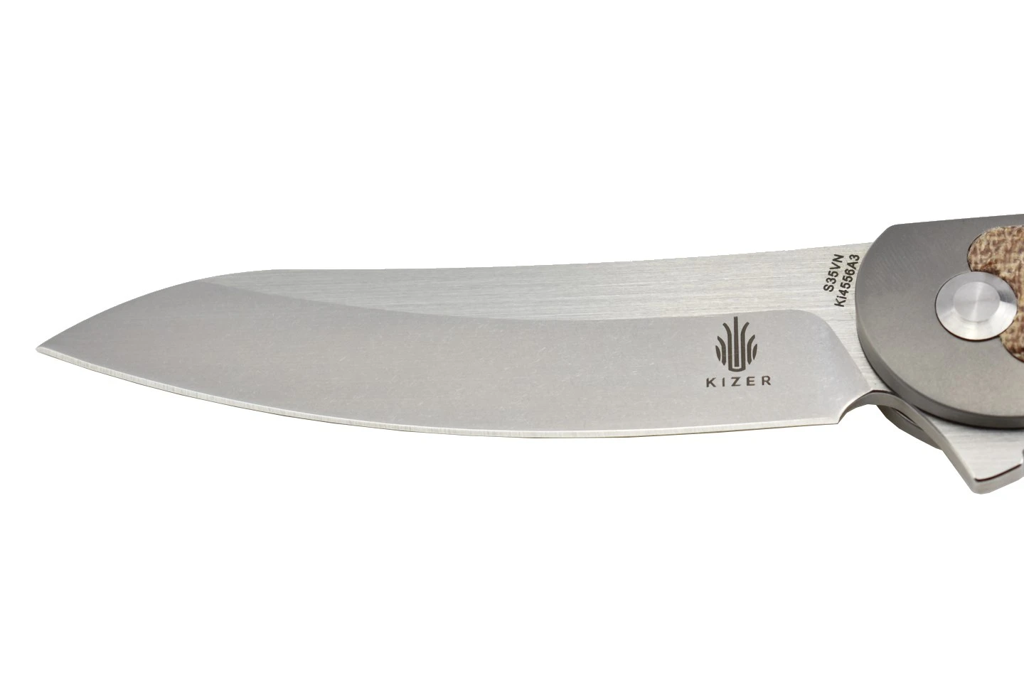 Kizer Ki4556A3 Clutch Lame Acier S35VN Manche Micarta Par Carlos Elstner 4 Kizer Ki4556A3 Clutch Lame Acier S35VN Manche Micarta Par Carlos Elstner – Image 2