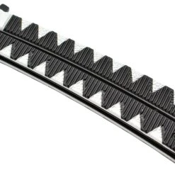 Maxknives P46B Couteau Papillon Lame Acier 3CR13 Manche Aluminium Blanc Et Noir -Kansept shop P46B 4.jpg 1440x960 1