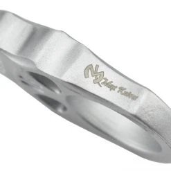 Maxknives PASKS Poing Américain Skull En Aluminium Silver -Kansept shop PASKS 4.jpg 1440x960 1