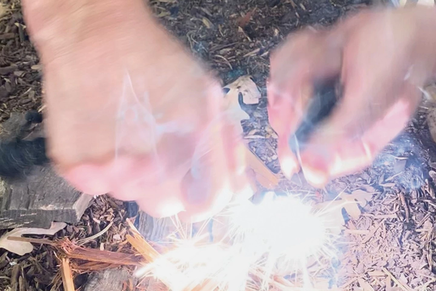 Outdoor Edge PARASPARK PSK-90C Bracelet De Survie Multifonctions Taille Large 4 Outdoor Edge PARASPARK PSK-90C Bracelet De Survie Multifonctions Taille Large – Image 2